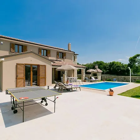 Angela By Interhome * Radetići