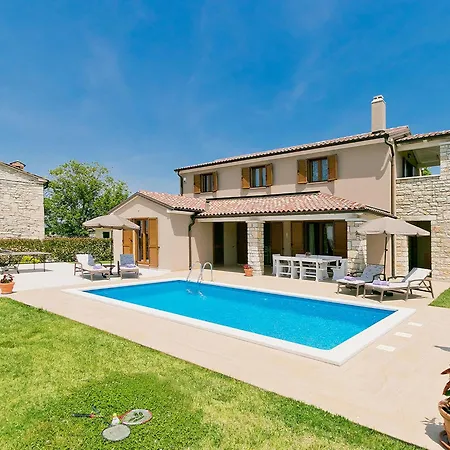 Angela By Interhome *