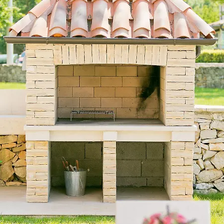 Angela By Interhome Vila *